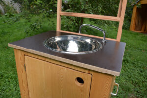 nowato Handwaschbecken 2020 - Detail Spüle und Wasserauslauf