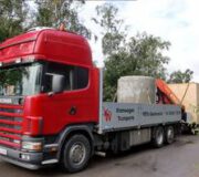 Installation Goldgrube - der Liefer-LKW mit Goldgrube und Toilettenhaus