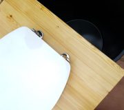 Komposttoilette 'Die große Kleine' mit optionalem Einstreubehälter - Detail, Ansicht von vorne