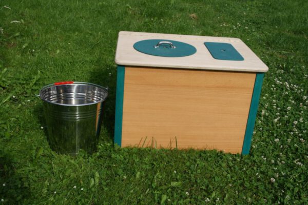 Die-Bunte-blaugruen - nowato · Toiletten im natürlichen Kreislauf