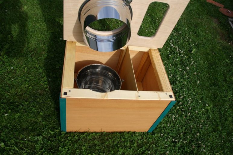 Die-Bunte-blaugruen-offen - nowato · Toiletten im natürlichen Kreislauf