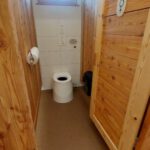 Hofgut Oberfeld – Toilettenanlage, Trockentoilette ECODOMEO, ohne Einstreu und ohne Geruch