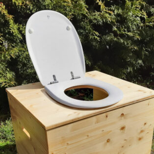 Innentoilette - Komposttoilette Die große Kleine, mit 80 Liter Fass und OLFA Toilettensitz - Detail Seitengriff