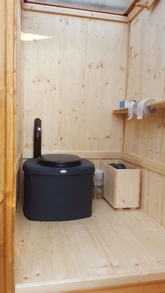 Komposttoilette WIESE Sondermasse mit Toilettensystem Biolan eco - Mendig - Innenansicht