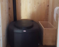 Komposttoilette_Wald_biolan_innenansicht_1