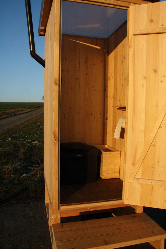 Komposttoilette 'Wald' mit Biolan eco und optionales Einstreubehälter aus Holz
