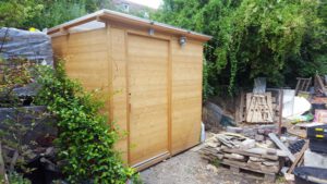 Komposttoilette Wald barrierefrei XXL 80L. Aussenansicht