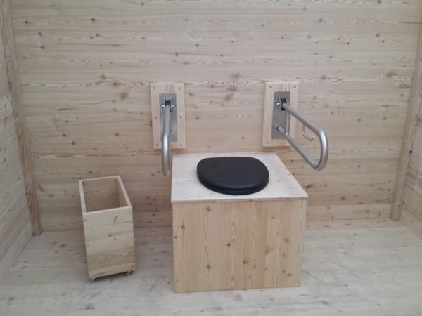 Komposttoilette Wald barrierefrei XXL 80L. Innenansicht