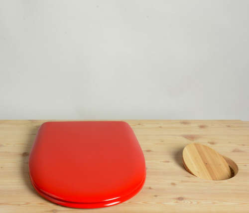 Toilette Wiese: optional, Toilettensitz von OLFA, zinnoberrot