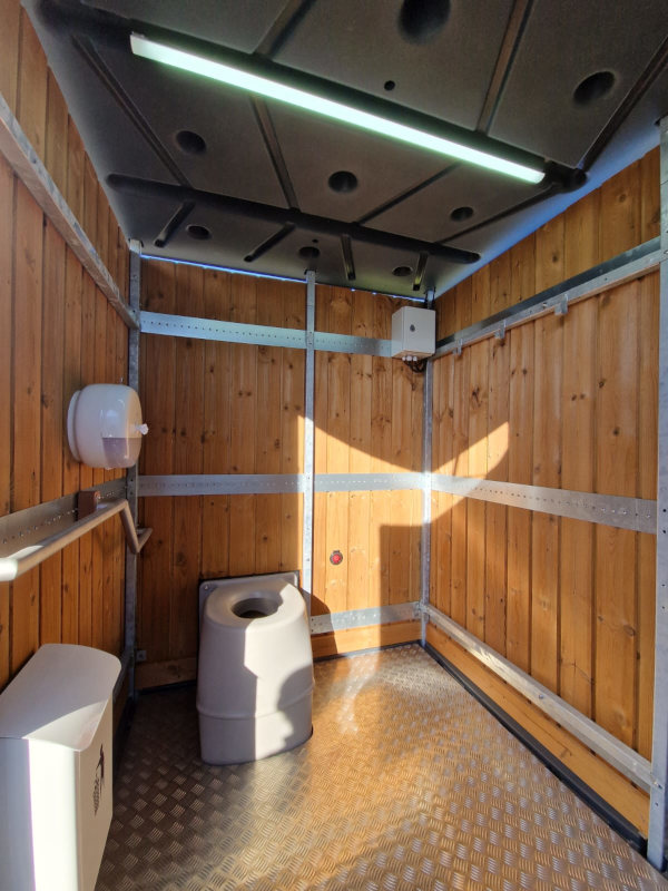 Toilette Bumper - Innenansicht