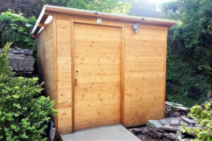 Toilette WALD BARRIEREFREI barrierefrei nach DIN mit Ecodomeo Aussenansicht