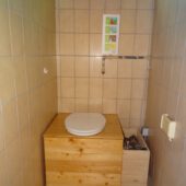 Einstreu-Toilette Die große Kleine – Kleingärten Wiesbaden