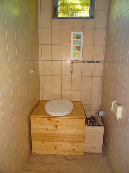 Einstreu-Toilette Die große Kleine - Kleingärten Wiesbaden