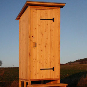 nowato Komposttoilette. Toilettenhaeuschen WALD