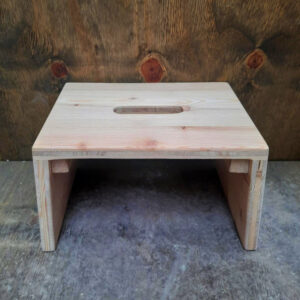 Tritthocker aus Holz