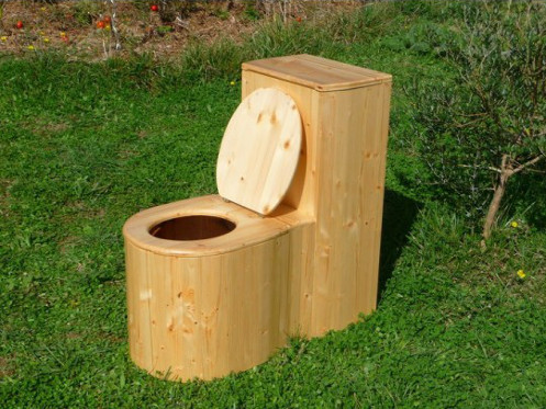 Komposttoilette 'Die Schnecke', lackiert