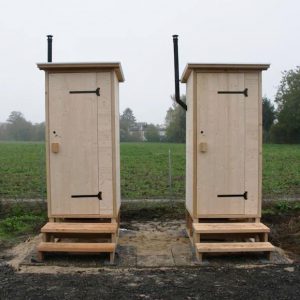 Komposttoilette Modell 'Wald' mit Biolan eco. Aus Fichte unbehandelt. Kinderfarm Friedberg