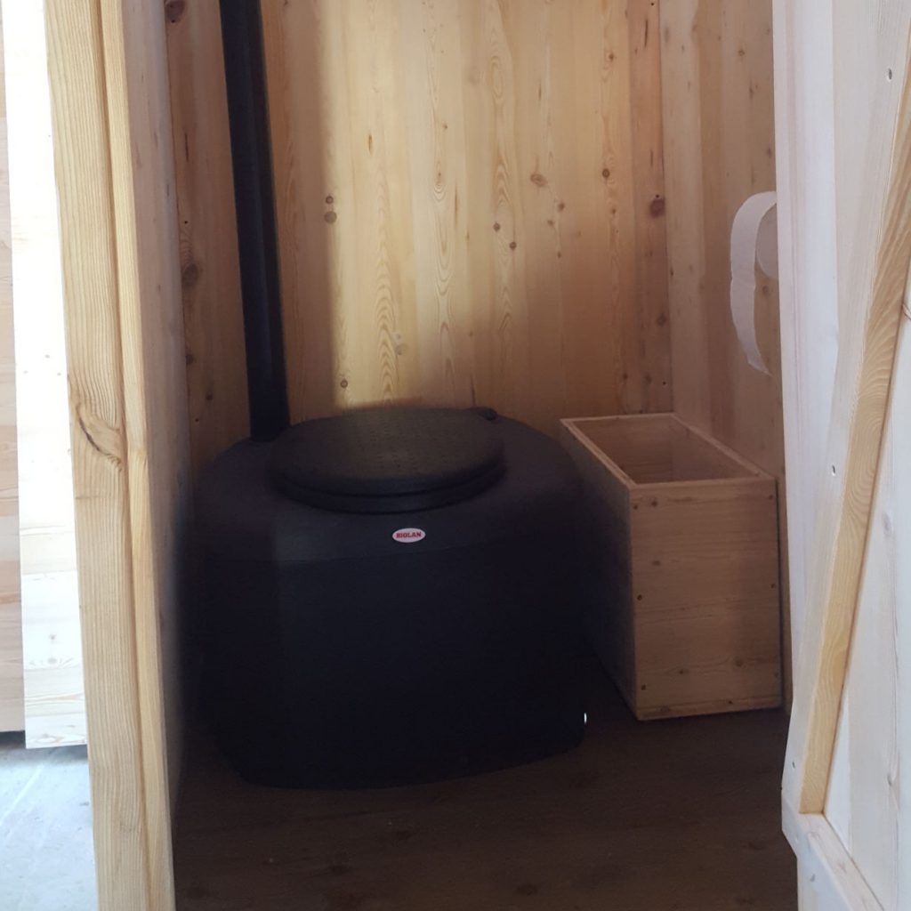 Header - Komposttoilette 'Wald' mit Biolan. [Galerie Wald standard Biolan]