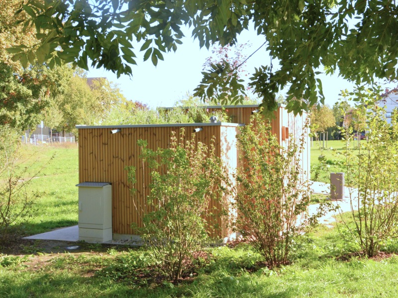 Hinteransicht mit Kompostraum, KUBUS Toilettenanlage Hanau