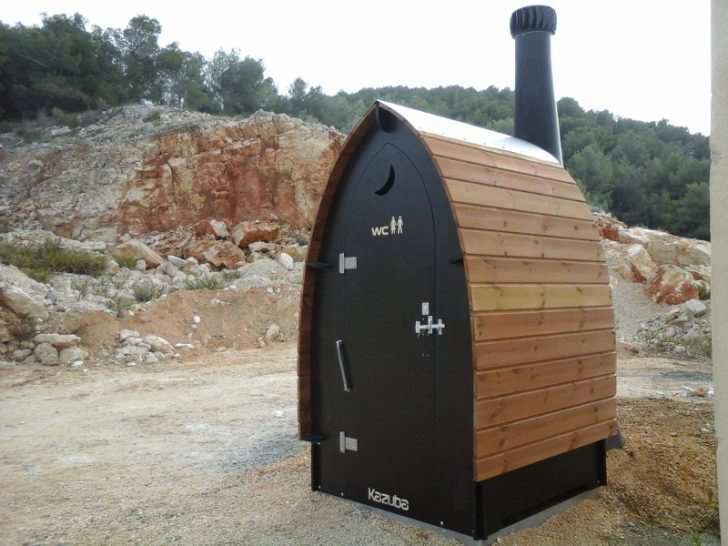 Öffentliche Toilette Kazuba KL1 HOLZ - Trockentoilette für öffentliche Plätze