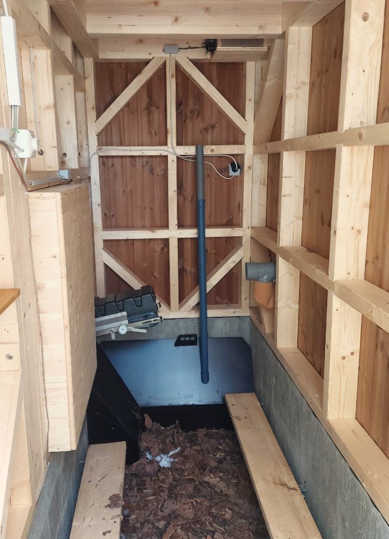 Kompostraum für Feststoffe, KUBUS Toilettenanlage Hanau