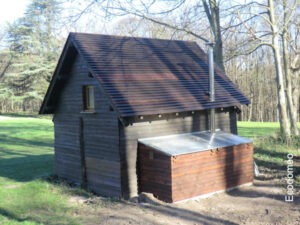nowato · Trenntoilette ECODOMEO - Betriebsraum einer öffentlichen Trocken-Toilette