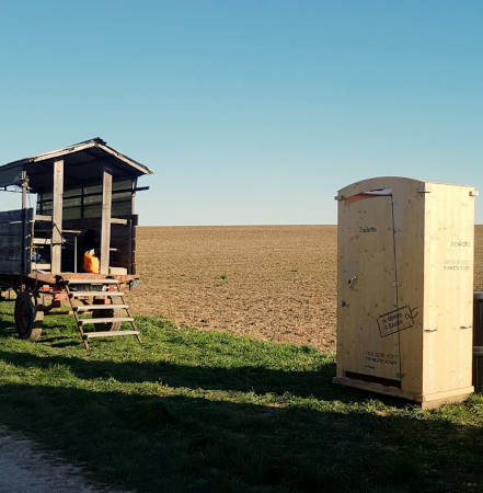 nowato Komposttoilette auf die Felder - Sonderangebot Erntezeit