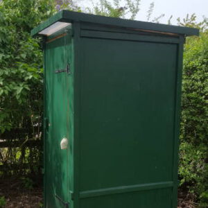 Outdoor Komposttoilette Wiese Garten Toilette aus Holz nowato