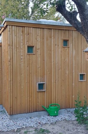 KUBUS "Toilette für alle" - Außenansicht linke Seite