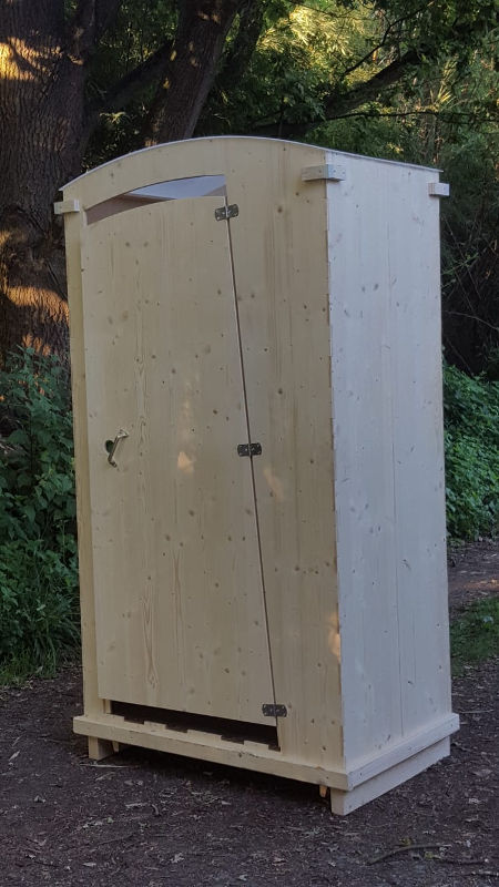 nowato Komposttoilette Modell 'Heide' · Aussenansicht Vorderseite