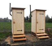 nowato Komposttoilette Modell Wald aus Fichte. Kinder- und Jungendfarm, Hessen. Komposttoilette mit Toilettensystem Biolan eco