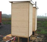 nowato Komposttoilette Modell Wald aus Fichte. Wartungsklappe und Sickerwasserkanister. Komposttoilette mit Toilettensystem Biolan eco