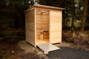 nowato barrierefreie Komposttoilette Modell Wald 80L