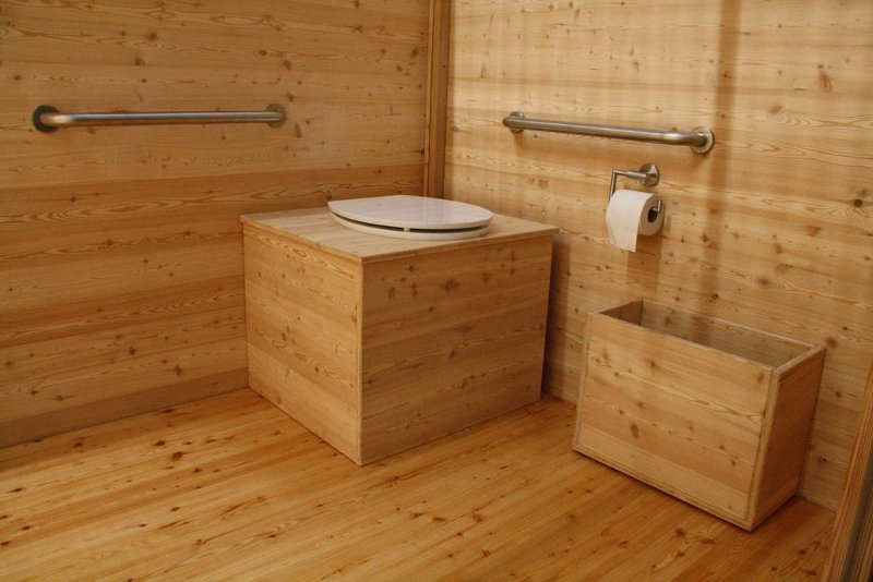 nowato barrierefreie Komposttoilette Modell Wald 80L, Innenraum