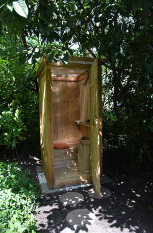 nowato composting toilet WIESE · Garden · autonomous sanitation · Autonome Sanitärtechnik