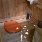 nowato Toilette WIESE Kundenfoto · Gartentoilette Oberusel, Innenraum