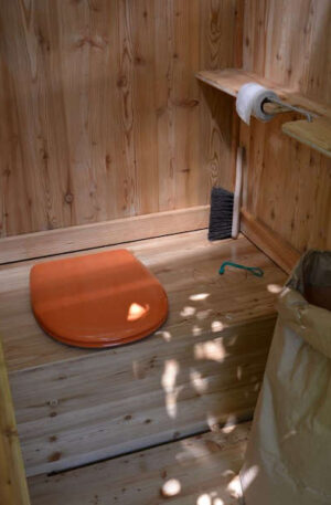nowato composting toilet WIESE · Garden · autonomous sanitation · Autonome Sanitärtechnik