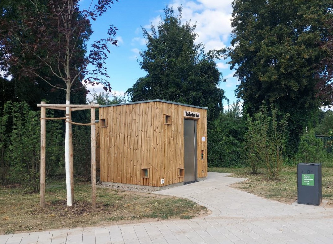 Seitenansicht, KUBUS Toilettenanlage Hanau