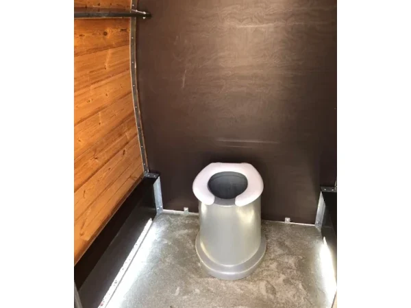 Trockentoilette KAZUBA Kl1, Innenansicht