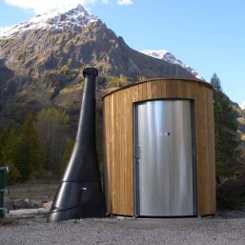 Wanderweg: Trockentoilette Kazuba. Von nowato.